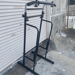 懸垂マシンの画像