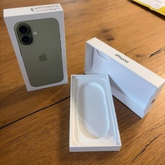 【超美品・最新機種】iPhone 17 空箱セット（ブラック＆セージ）の画像