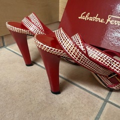 Salvatore Ferragamo レザーサンダル　フェラガモの画像