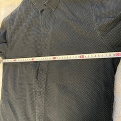 GU ジーユー　シャツ　ブラック　Lサイズ　襟付き　メンズ　七分袖の画像