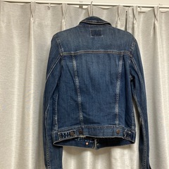 American Eagle アメリカンイーグル ダークブルーデニムジャケットの画像