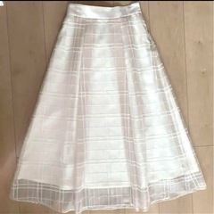アイボリー　シアー素材　スカート　ロング　チェックの画像