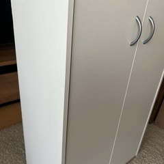 美品　扉付きシェルフの画像