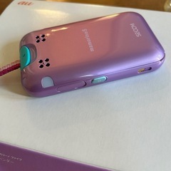 キッズ携帯　セコム　mamorino5 充電器、付属ありの画像