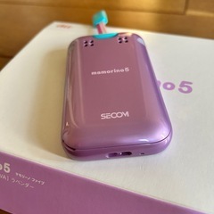 キッズ携帯　セコム　mamorino5 充電器、付属ありの画像