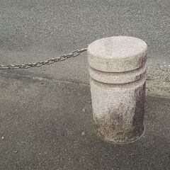 『✨石の汚れ落とし渡します❗ピカピカで渡します❗✨』画像の『御影石の構築物』(車止め・境界・野外のイス・オブジェ・アイキャッチ)◑1基の価格【🉐】２基購入者には✨ステンレスの鎖プレゼント✨◆サイズは下記の画像