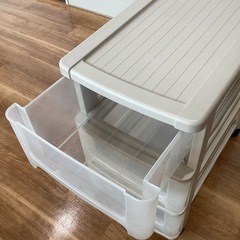 プラ衣装ケース　キャスター付き　【町田市再生家具】0928の画像