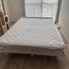 ダブルベッドとマットレス