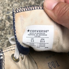 女の子用スニーカー(converse)の画像