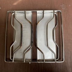 キャンプ用焚き火に使う五徳の画像