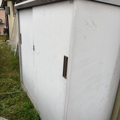 イナバ物置の画像