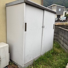 イナバ物置の画像