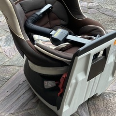 コンビ　チャイルドシート中古品の画像