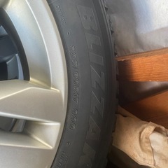 ブリザック225/60R17タイヤと5スポークホイールのセット。の画像