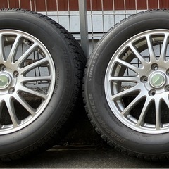 スタッドレス タイヤホイールセット 205/60R16の画像