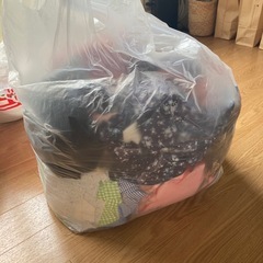 余り生地　残布のセット　デニム　コットンなどの画像