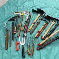 色んな園芸工具セットの画像