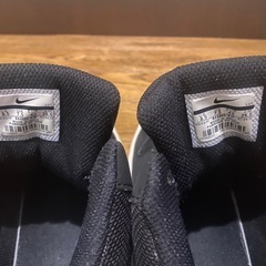 ナイキの靴2足の画像