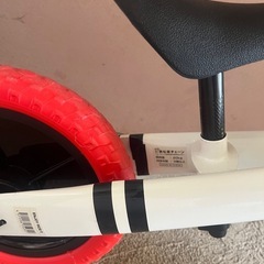 子供用　足蹴り自転車
の画像