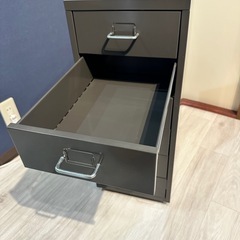 【お取引相手決定済】袖机・デスクワゴン　IKEA ヘルメルの画像