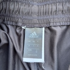 adidas ハーフパンツの画像