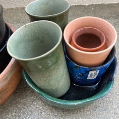 陶器鉢 壺、プラスチック 花瓶 カップ セットの画像