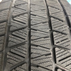 スタッドレスタイヤの画像