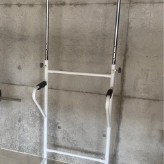 懸垂マシンの画像