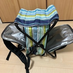 イス付きリュックの画像