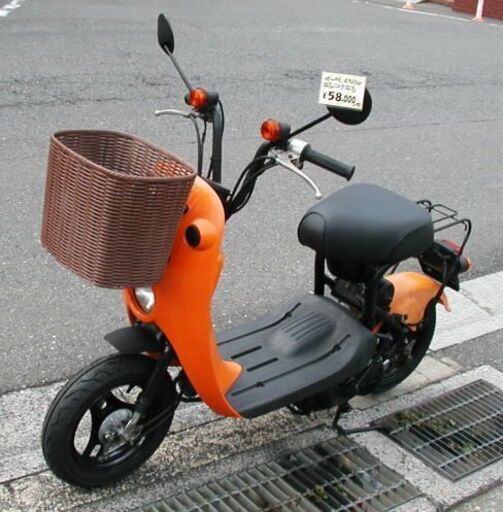 スズキ チョイノリ 　オレンジ・セルモーター付き、超美品 中古、