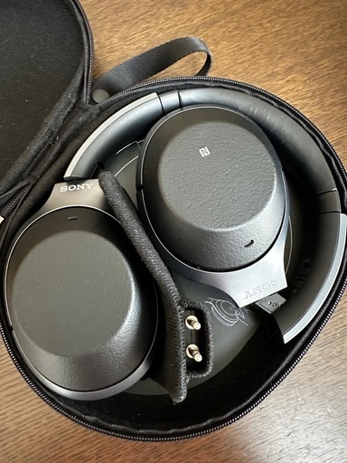 Sony WH-1000XM2 ノイズキャンセリングヘッドホン（森下駅受け渡し可 