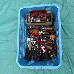 さまざまな工具類セットの画像