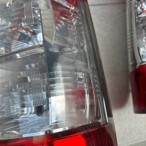 ハイエース テールランプ