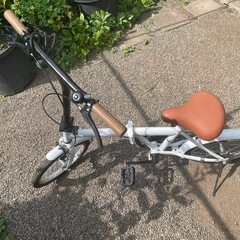 折りたたみ自転車の画像