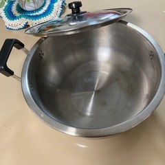 大きな鍋の画像