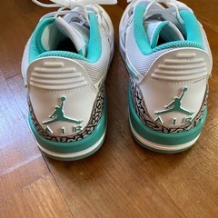 NIKE JORDAN
の画像