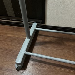 ハンガーラックの画像