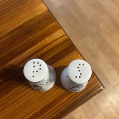 ソルト&ペッパー　容器の画像