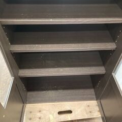 【リユ-スのサカイ広島石内店】ジモティ割！2枚扉食器棚/クリ-ニング済み/HG-7375/広島市 家具　佐伯区 家具　南区 家具　西区 家具　東区 家具　中区 家具　安佐南区 家具　安佐北区 家具　安芸区 家具　府中町 家具　海田町 家具　熊野町 家具　坂町 家具　廿日市市 家具の画像