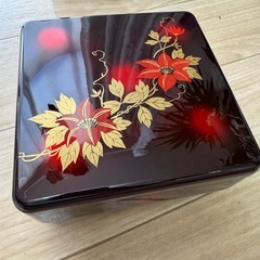 漆塗りの重箱　の画像