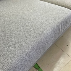 中古品　コンパクト2人掛けソファー　ラブソファー　グレー　1400mm 公田店の画像