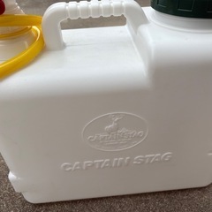 タカギ アウトドアポンプ A122 ポンプシャワー アウトドアシャワー ・ CAPTAIN STAG（キャプテンスタッグ） ボルディー ウォータータンク20Lの画像