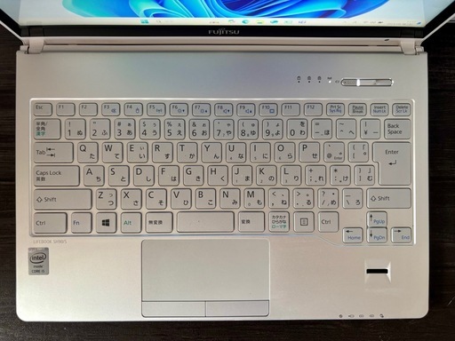 ⭐️美品　爆速起動?【Windows11✨】富士通LIFEBOOK SH90/S /13.3インチ/Core i5/SSD256GB/