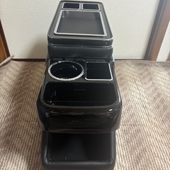 　ヴォクシーなどミニバン　コンソールBOX の画像