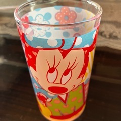 ミッキー、ミニー、エルモ、コップ、グラスの画像