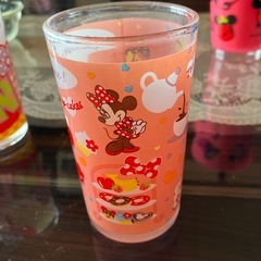 ミッキー、ミニー、エルモ、コップ、グラスの画像