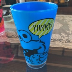 ミッキー、ミニー、エルモ、コップ、グラスの画像