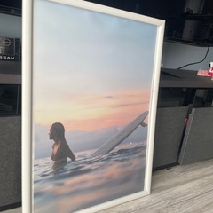 夕日のサーフガール、キャンパス生地アートの画像