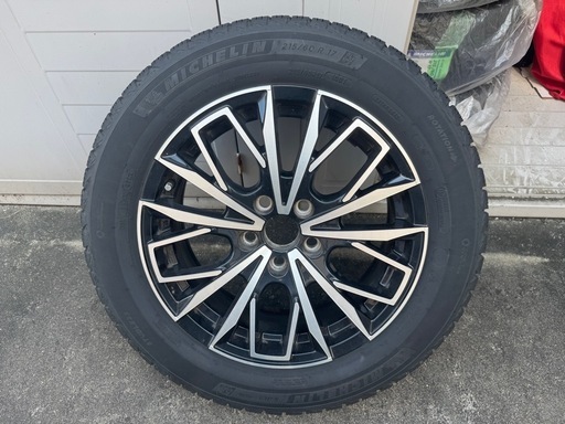 決まりました。。スタッドレスタイヤホイール ４本セット　215/60/17インチ　CH-R 