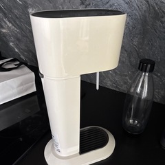 ソーダストリーム／ボトル付き】＋希望でガスシリンダー付きの画像